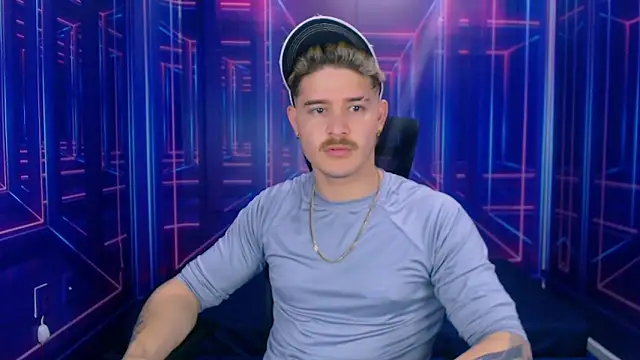 Snapshot of AlexPiersss chatting on October 17, 2025, 7:16 pm AlexPiersss online show from October 17, 2025, 7:16 pm