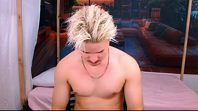 Snapshot of AlexPiersss chatting on October 31, 2025, 7:04 pm AlexPiersss online show from October 31, 2025, 7:04 pm