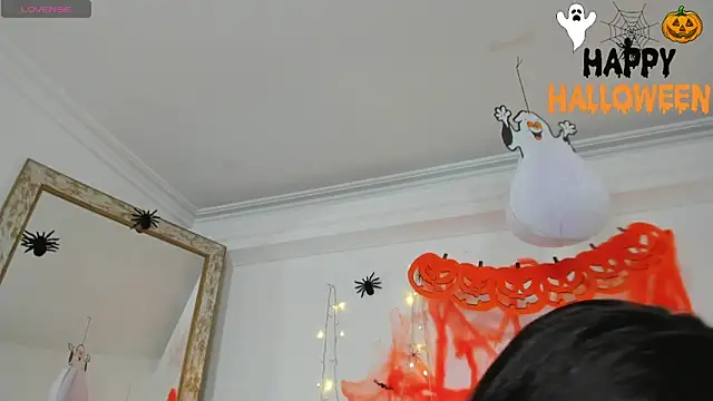 sofi laane online show from October 30, 2025, 12:06 pm