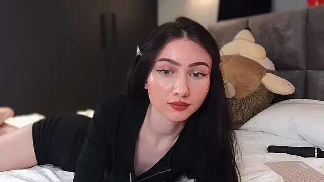 AnaMoonlight online show from November 11, 2025, 6:08 pm