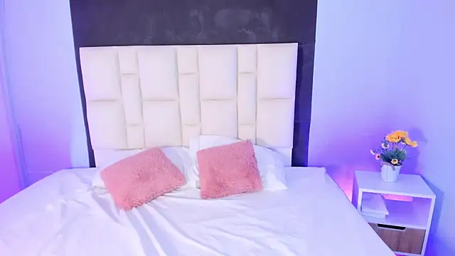 Athenea  fox online show from October 16, 2025, 12:06 pm