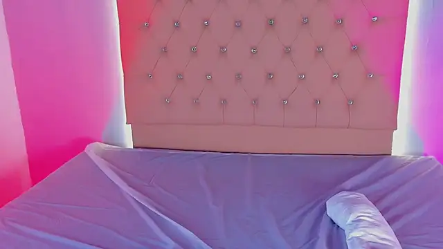 Snapshot of Athenea__fox chatting on November 28, 2025, 3:20 am Athenea fox online show from November 28, 2025, 3:20 am