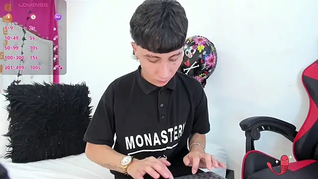 XaanderGrey online show from October 25, 2025, 7:30 pm