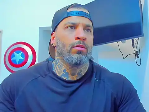 JoshRigby online show from November 22, 2025, 8:19 pm