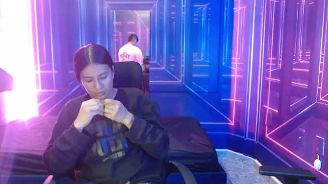 Snapshot of Charly_and_laura chatting on October 7, 2025, 7:33 pm Charly and laura online show from October 7, 2025, 7:33 pm