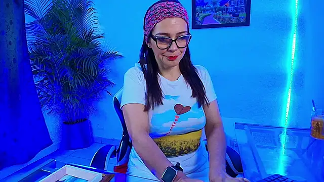 Carol Miss2 online show from November 12, 2025, 10:37 am