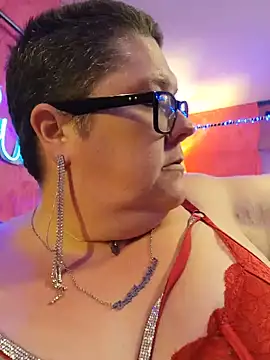 Snapshot of violentviolet68 chatting on May 25, 2026, 7:31 pm violentviolet68 online show from May 25, 2026, 7:31 pm