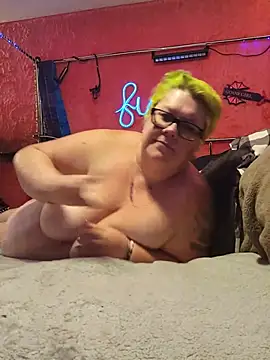 violentviolet68 online show from July 21, 2026, 3:47 pm