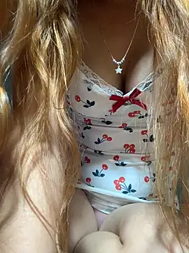 Snapshot of Tina_pusy chatting on November 8, 2025, 9:13 pm Tina pusy online show from November 8, 2025, 9:13 pm