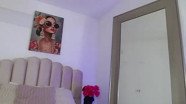 isa bigassx online show from December 23, 2025, 4:54 am