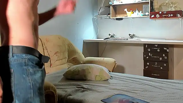 sweet smith8 online show from March 25, 2026, 10:43 am