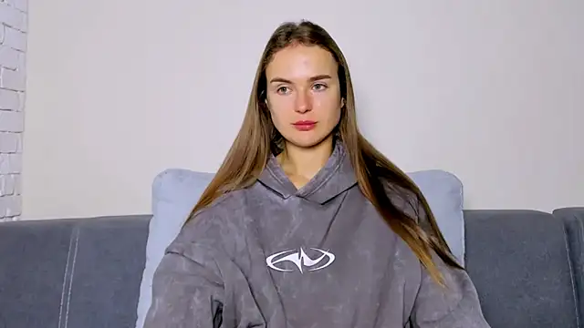 LilMary  online show from December 1, 2025, 7:24 am