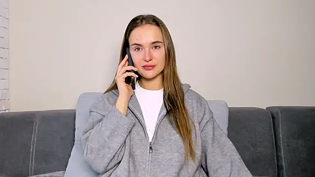 LilMary  online show from December 15, 2025, 7:12 am