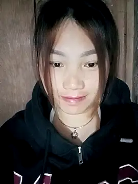 min-xinh online show from November 13, 2025, 9:25 pm