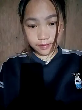 min-xinh online show from December 19, 2025, 9:33 pm