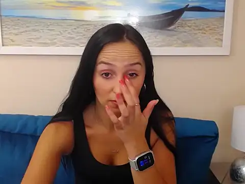 Snapshot of LuisaLive chatting on October 9, 2025, 6:11 am LuisaLive online show from October 9, 2025, 6:11 am