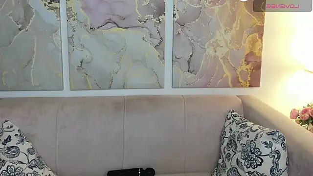 Snapshot of CamillaDreamer chatting on May 15, 2026, 11:56 pm CamillaDreamer online show from May 15, 2026, 11:56 pm