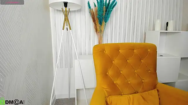 KarinaBroks online show from November 14, 2025, 11:53 am