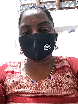 Snapshot of Tamil_Hot_Sindhu chatting on October 7, 2025, 8:28 pm Tamil Hot Sindhu online show from October 7, 2025, 8:28 pm