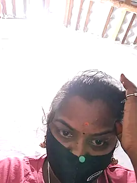 Snapshot of Tamil_Hot_Sindhu chatting on October 29, 2025, 12:57 am Tamil Hot Sindhu online show from October 29, 2025, 12:57 am