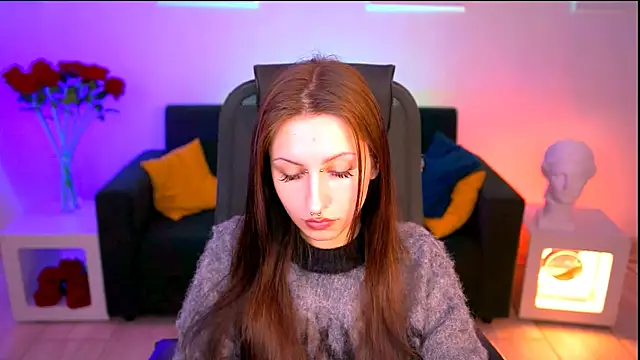 AliceLice  online show from September 29, 2025, 8:19 am