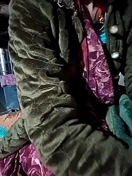 Snapshot of Lona2525 chatting on February 11, 2026, 7:41 pm Lona2525 online show from February 11, 2026, 7:41 pm