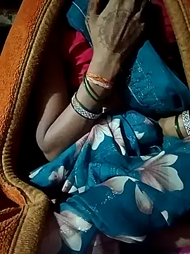 Snapshot of Lona2525 chatting on February 22, 2026, 10:41 pm Lona2525 online show from February 22, 2026, 10:41 pm