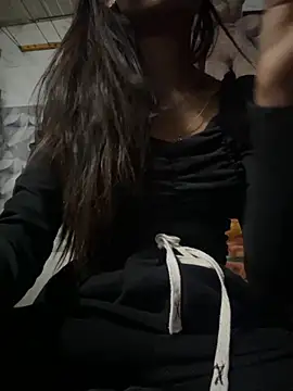 Nencycute1 online show from October 29, 2025, 4:31 pm