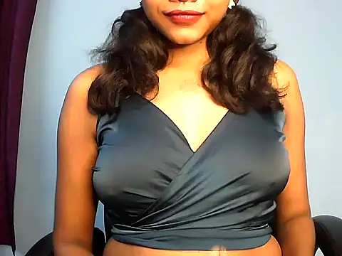 PAYARI PURVI online show from October 24, 2025, 7:10 pm