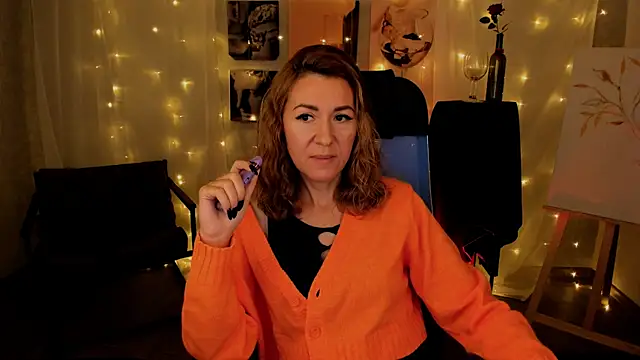 DonnaSmitth online show from October 31, 2025, 3:24 pm