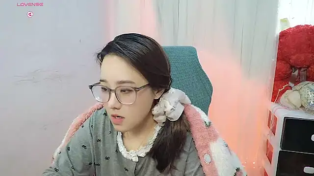 NEWONETO online show from October 18, 2025, 1:41 am