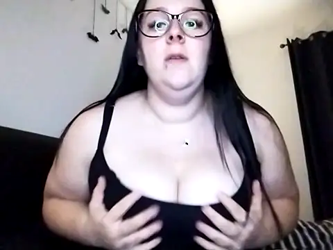 CuteLacexx online show from October 16, 2025, 9:16 pm