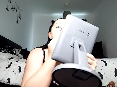 CuteLacexx online show from October 29, 2025, 2:30 pm