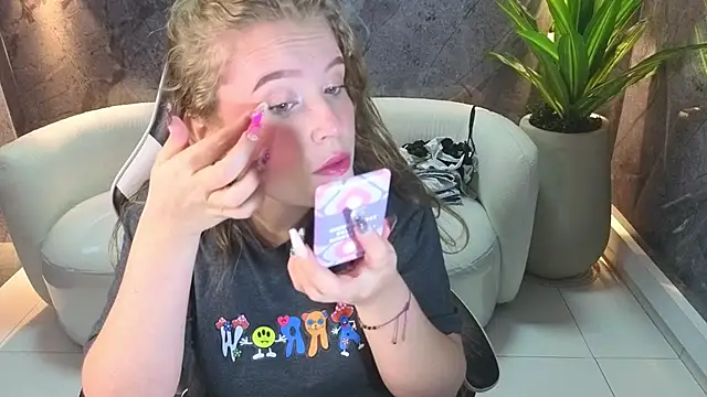 carla tp online show from October 17, 2025, 12:41 pm