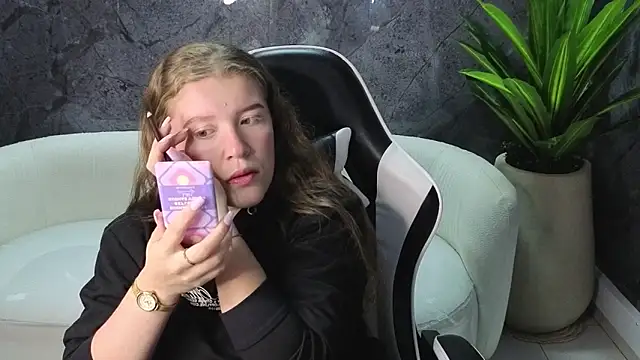 carla tp online show from November 5, 2025, 12:49 pm