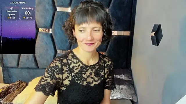 Valery More   online show from October 8, 2025, 7:44 pm