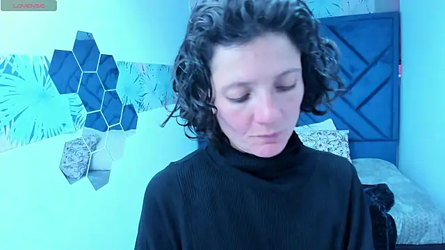 Valery More   online show from December 15, 2025, 12:20 pm