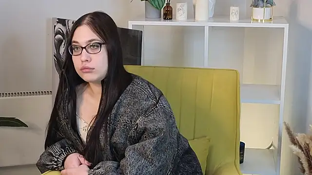 KaylaOzog online show from September 28, 2025, 10:42 am