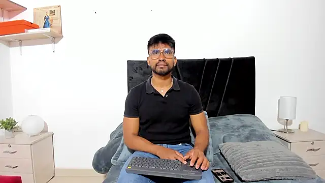 Taylormaccurdy  online show from March 2, 2026, 3:52 pm