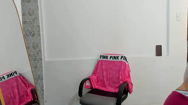 Daisy93  online show from October 9, 2025, 11:52 am