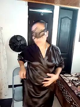 Snapshot of QueenBDSM chatting on October 2, 2025, 11:12 pm QueenBDSM online show from October 2, 2025, 11:12 pm