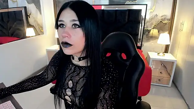 SusanVilla online show from April 9, 2026, 7:52 pm