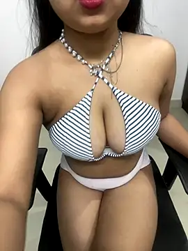 soniyaverma00 online show from December 15, 2025, 8:07 am