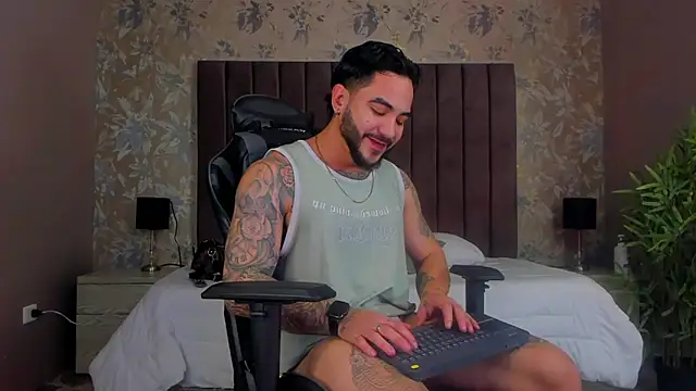 Snapshot of Dante_Dimarco chatting on October 22, 2025, 11:26 pm Dante Dimarco online show from October 22, 2025, 11:26 pm