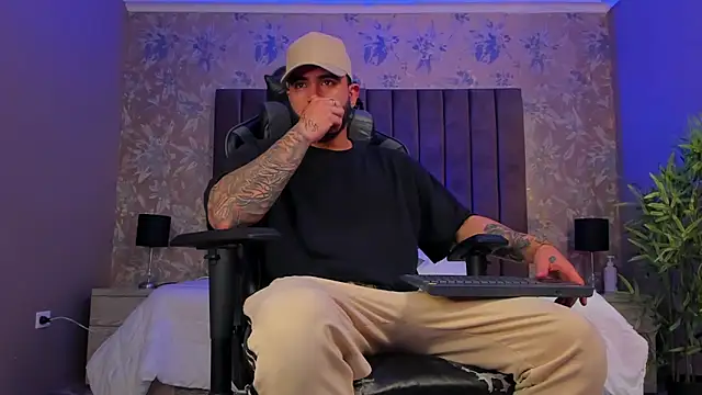 Snapshot of Dante_Dimarco chatting on October 25, 2025, 12:07 am Dante Dimarco online show from October 25, 2025, 12:07 am