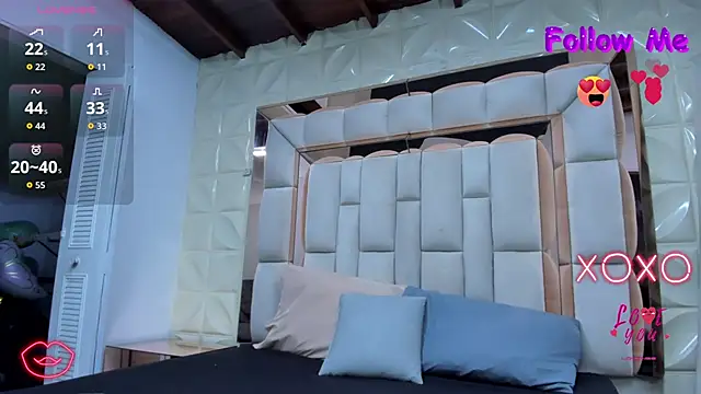 violet milleer online show from October 7, 2025, 12:13 pm