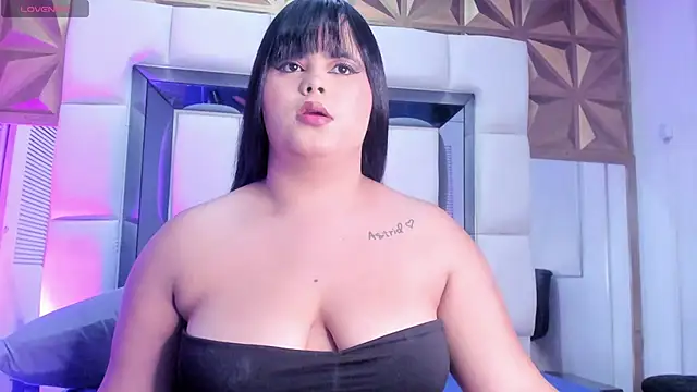 violet milleer online show from December 3, 2025, 7:12 pm