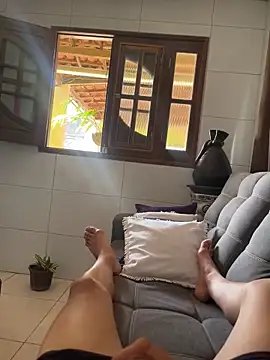 MCLZK online show from December 5, 2025, 5:31 pm