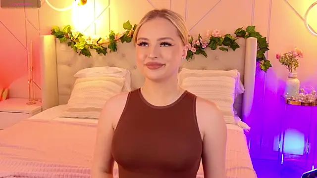 EllyLinn online show from March 23, 2026, 5:06 pm