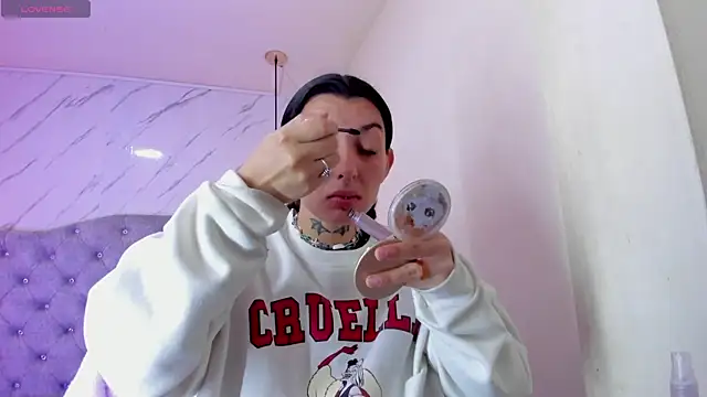 Snapshot of Iris__77 chatting on October 12, 2025, 7:02 pm Iris 77 online show from October 12, 2025, 7:02 pm